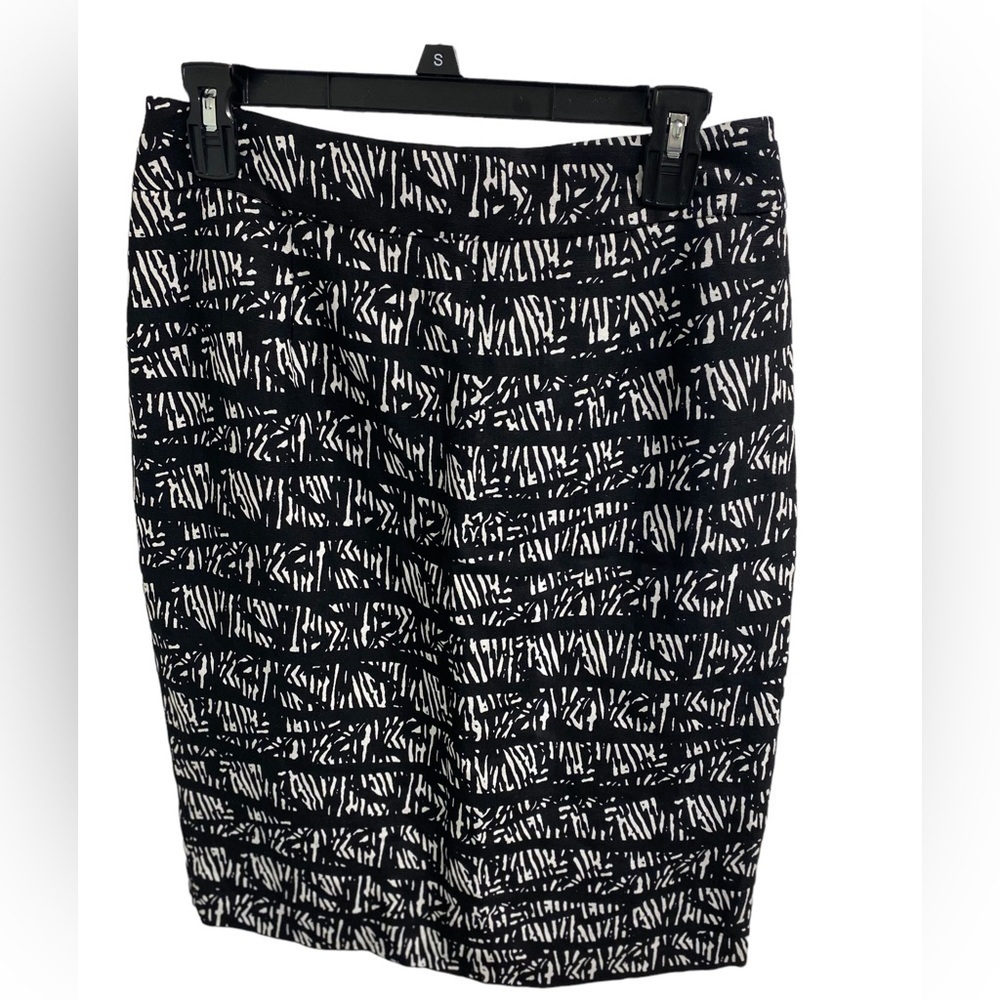 Calvin‎ Klein linen rayon blend ladies skirt size 6.